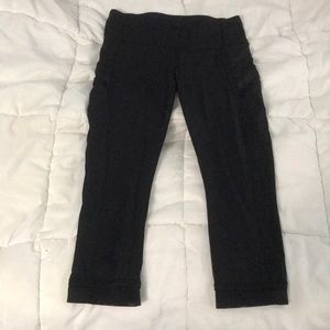 Black lululemon crops w/ mesh pockets!